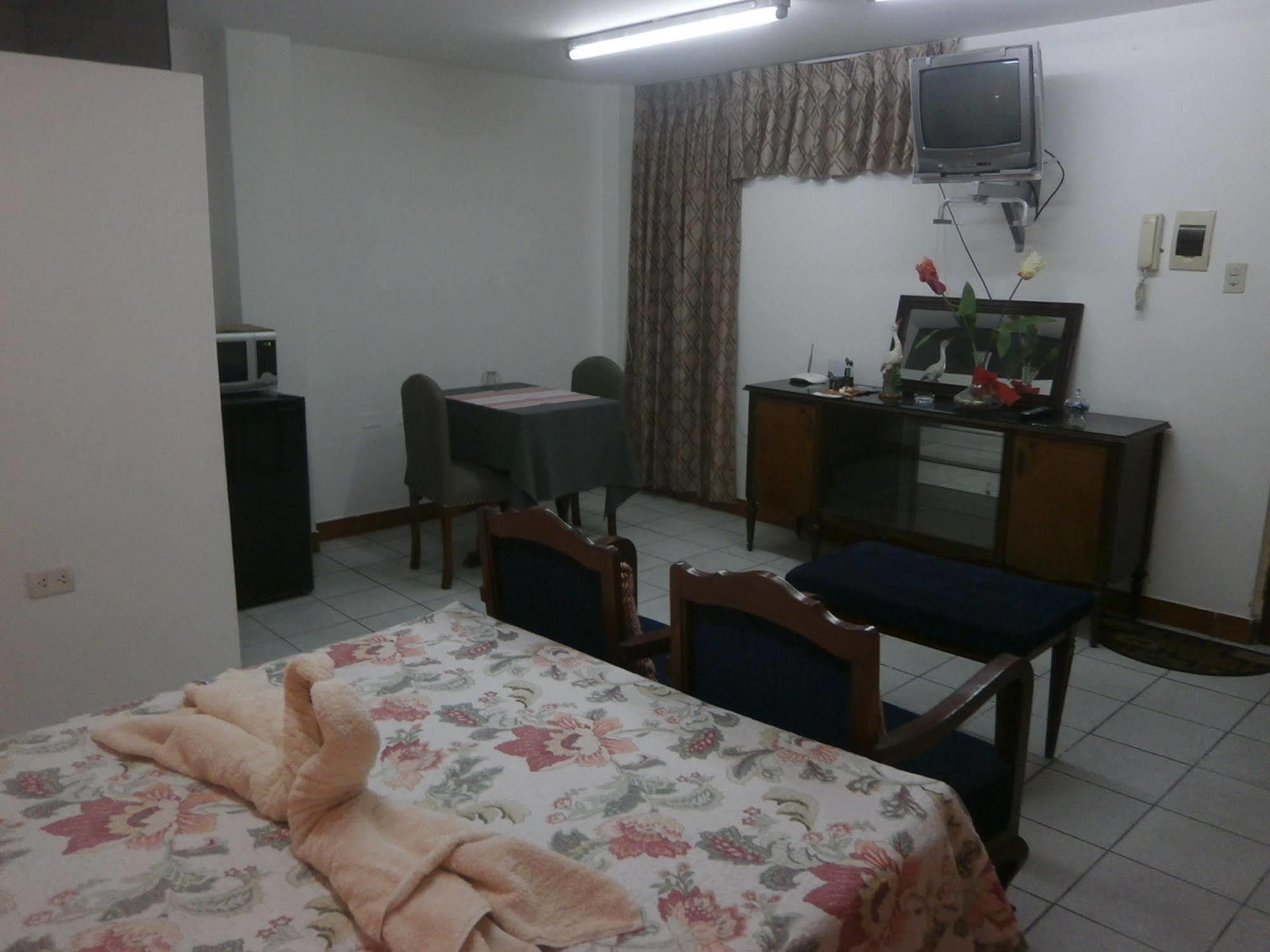 Strenua Santa Maria Suites Трухильо Экстерьер фото